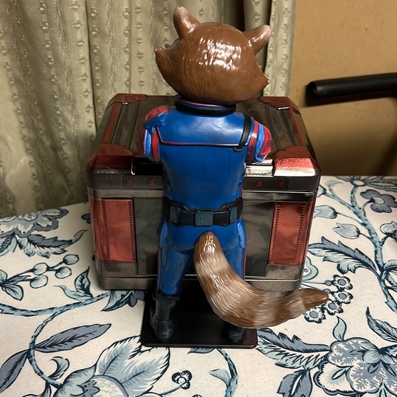 AMC Guardians of the Galaxy Vol. 3 - Rocket Raccoon Popcorn Bucket Tin Limited - Picture 4 of 6